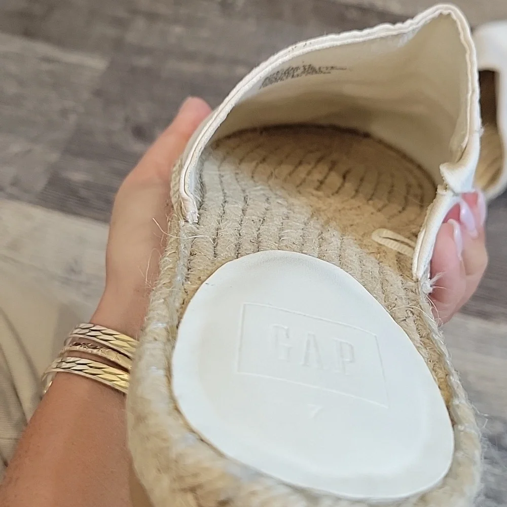 GAP Women's Cream Espadrille Slip-On Shoes